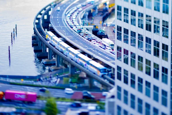 En stadsgata nära floden i Shinagawa Tokyo hög vinkel tiltshift — Stockfoto