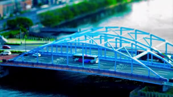 En timelapse av stadens gata nära floden i Shinagawa Tokyo hög vinkel tiltshift lutande — Stockvideo