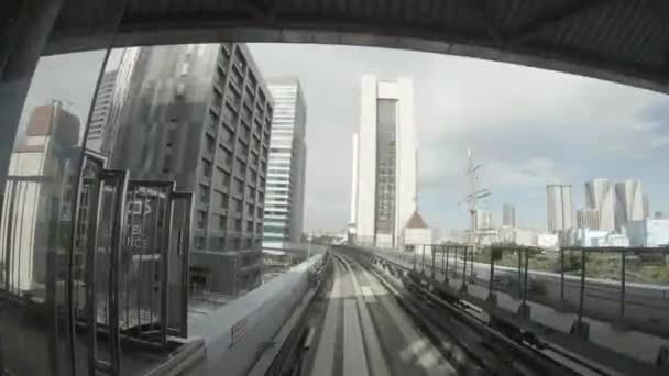 Un timelapse del punto de vista sobre el ferrocarril en la línea Yurikamome en Tokio — Vídeos de Stock