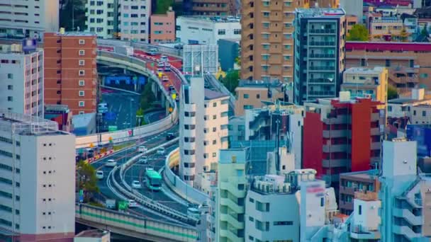 Une timelapse de l'autoroute à la ville urbaine de Tokyo zoom long-plan — Video