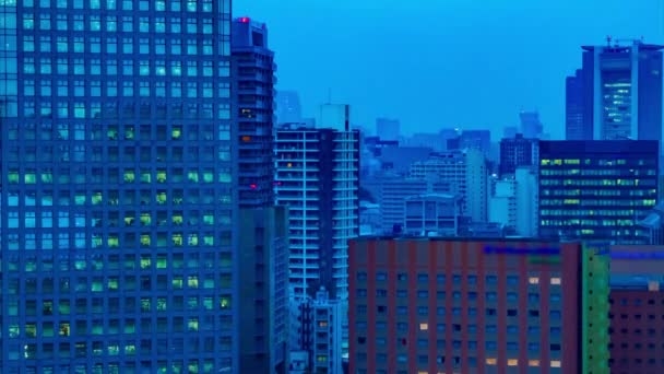 En gryning timelapse av den urbana stadsbilden i Tokyo hög vinkel långskott lutning — Stockvideo