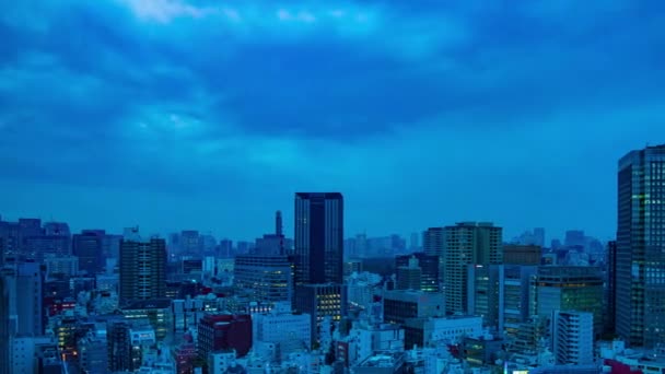 Μια αυγή timelapse της αστικής cityscape στο Τόκιο υψηλής γωνίας ευρύ πλάνο panning — Αρχείο Βίντεο