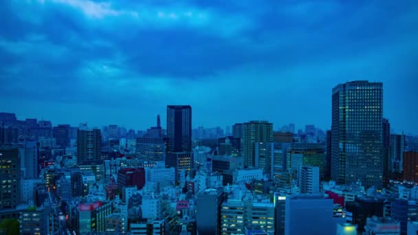 东京城市景观的黎明时分- -高角宽射门 — 图库视频影像
