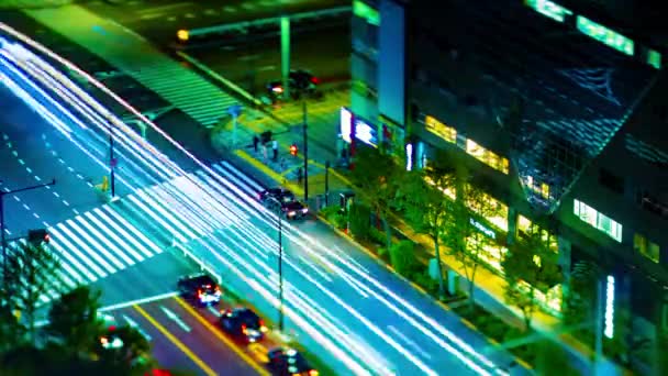 Een avond timelapse van straat bij de stedelijke stad in Tokio tiltshift — Stockvideo