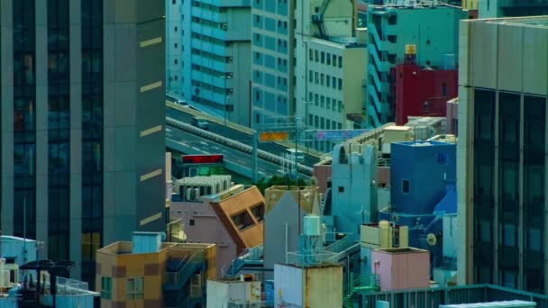 Timelapse szosy na miejskim mieście w Tokio długim ujęciu wysoki kąt — Wideo stockowe