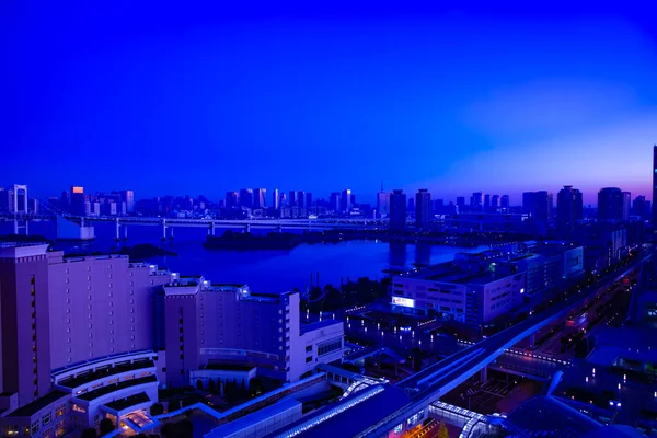 Un amanecer en el área de la bahía en Odaiba Tokio gran angular de tiro ancho —  Fotos de Stock