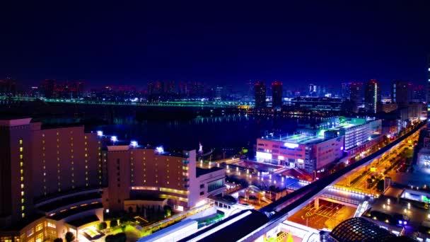 오다이바 도쿄의 만 지역에 있는 새벽용 미터기가 넓은 샷 — 비디오
