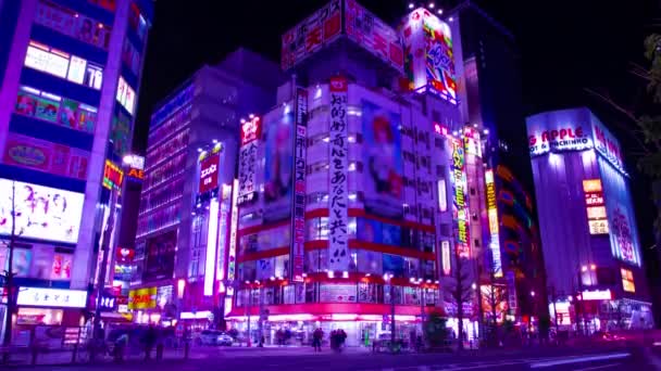 아키하바라의 시내에 있는 네온 거리의 야간 시간 측정 장치 도쿄 광범위 한 샷 기울기 — 비디오