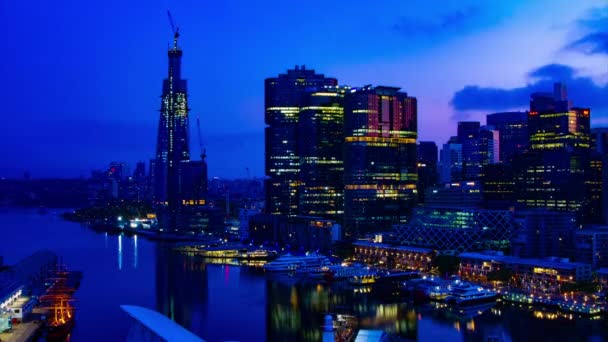 A sunrise timelapse of bay área at Darling harbour in Sydney high angle wide shot — Vídeos de Stock