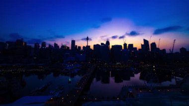 Sydney yüksek açılı Darling Limanı 'ndaki körfez bölgesinin gündoğumu zamanı.