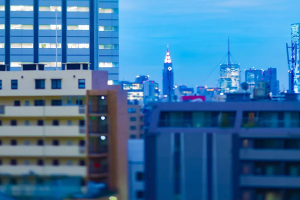 Uma cidade urbana em miniatura crepúsculo em Tóquio tiltshift de alto ângulo — Fotografia de Stock