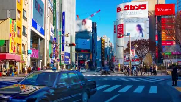 Timelapse przeprawy na miejskim mieście w Shinjuku Tokio szeroki strzał tilt — Wideo stockowe
