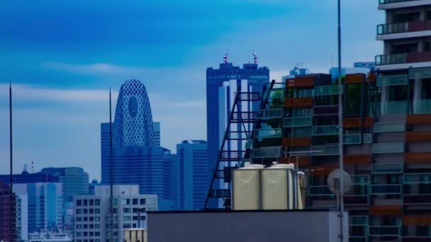 Ein Zeitraffer des Stadtbildes in der urbanen Stadt in Tokio Hochwinkel-Weitwinkelzoom — Stockvideo