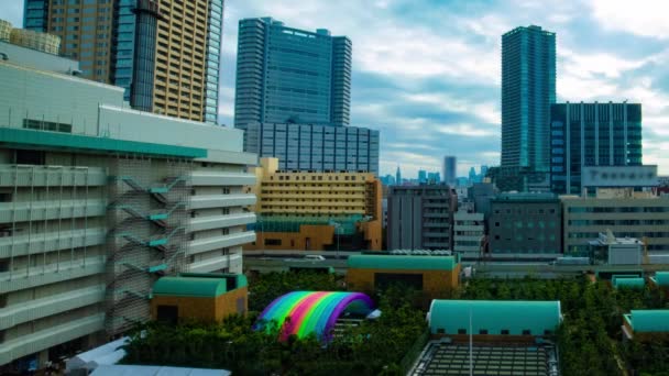 Un timelapse de paisaje urbano en la ciudad urbana de Tokio plano de gran angular — Vídeo de stock