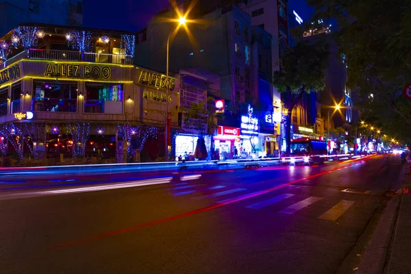 A night neon downtown at Bui Vien street in Ho Chi Minh Vietnam wide shot — Stock Photo, Image