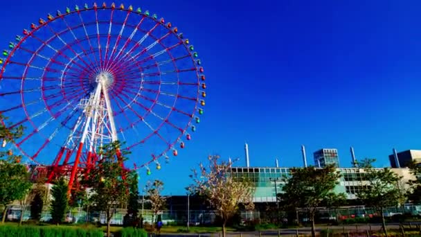 Timelapse de la roue ferris au parc d'attractions d'Odaiba Tokyo zoom diurne — Video
