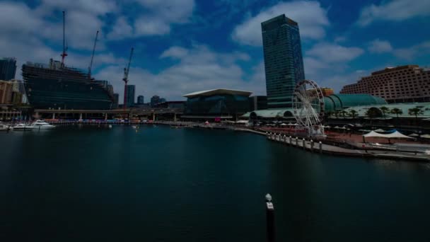 Un timelapse della zona della baia di Cockle Bay a Sydney panning ampio colpo — Video Stock