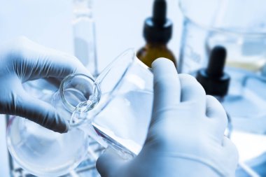 Ekipman ve bilim deneyleri, eğitim