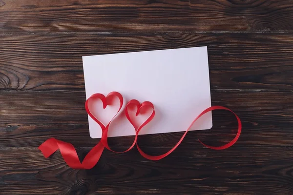 Dia das Mães, Dia das Mulheres, Dia do Casamento, Feliz Dia de São Valentim, conceito de 14 de fevereiro. Símbolos de amor vintage, estilo rústico . — Fotografia de Stock