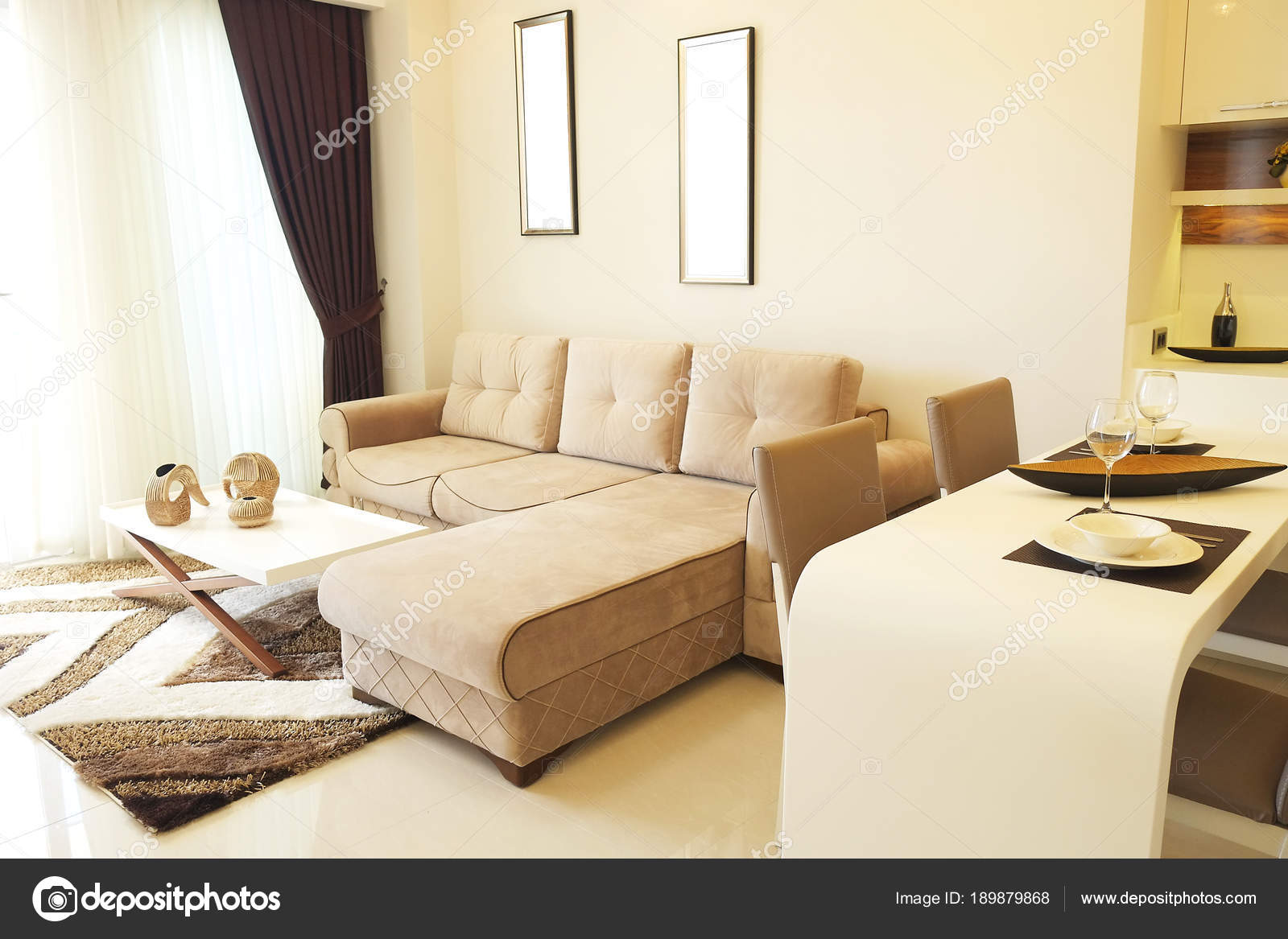 Beautiful Sun Side Appartment With Simple Minimalistic