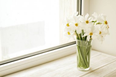 İhale minimalist bahar çiçek kompozisyon doku yüzeyi. Güzel kadınsı bitki dekorasyon için tatil tebrik kartı.