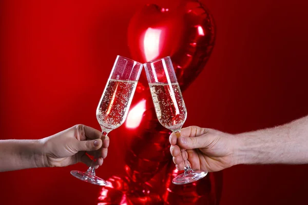 Felice San Valentino immagine concettuale con sfondo rosso tradizionale . — Foto Stock