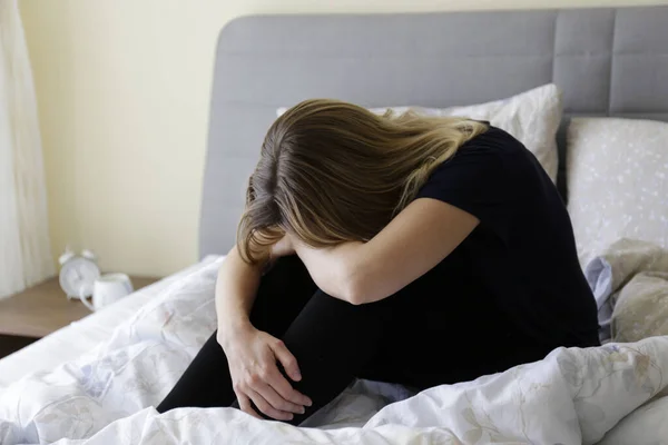 Depressed Single Woman Sitting Home Due Worldwide Quarantine Lockdown Portrait — Stock Photo, Image