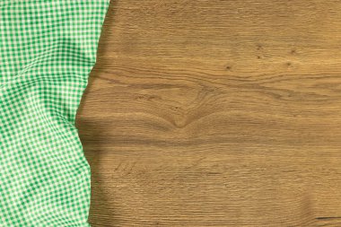 Ahşap arka planda bez peçete. 