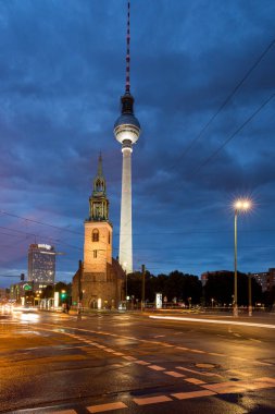 Berlin 'deki televizyon kulesi.