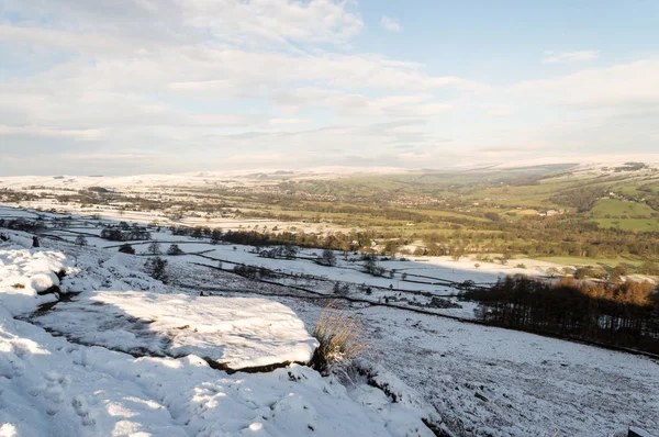 Moro de Addingham en la nieve. Yorkshire — Foto de Stock