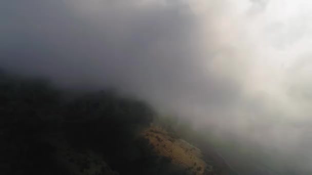 Berglandschap in de ochtend — Stockvideo