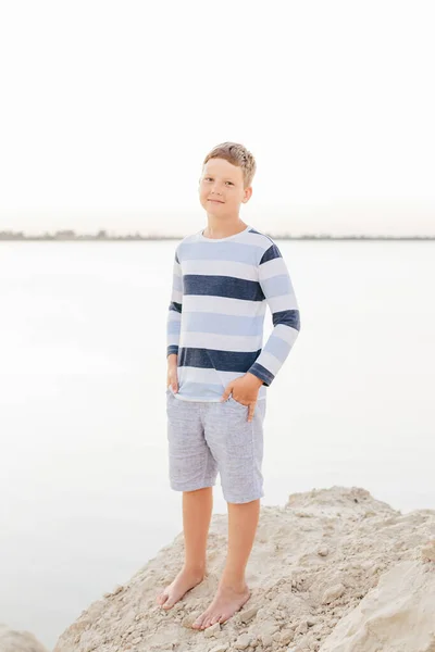 Portrait Years Caucasian Boy Blonde Hair Standing Front Lake Sunny — Stock Photo, Image