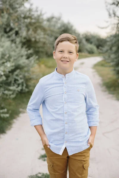 Portrait Years Caucasian Boy Blonde Hair Wearing Blue Shirt Mustard — Stock Photo, Image