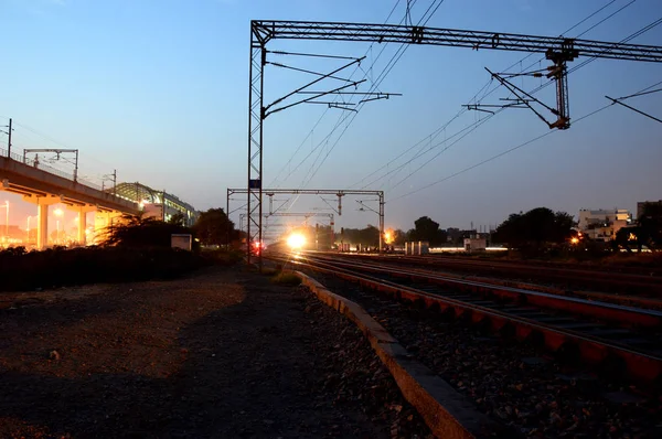 Tren İstasyonu üzerinde geceleri