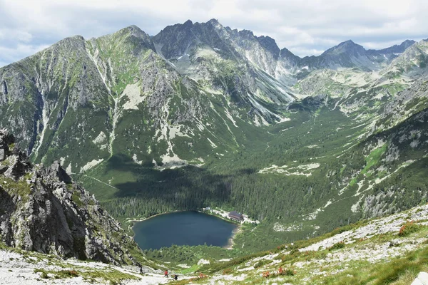 Slovakya, Milli Parkı Vysoke Tatry dağlar, Popradske pleso Gölü