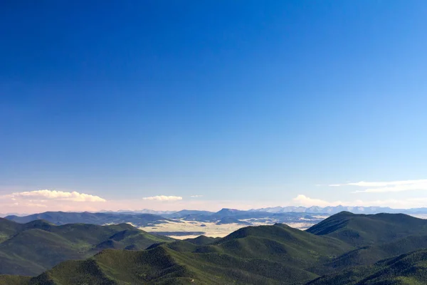 Montanhas e céu azul no Colorado — Fotografia de Stock