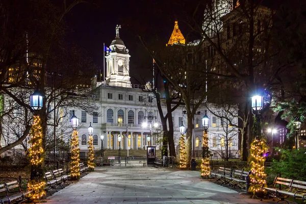 Prefeitura à noite em Manhattan Nova York — Fotografia de Stock