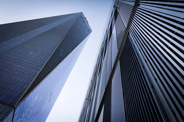 Rascacielos contra fondo despejado en la ciudad de Nueva York — Foto de Stock