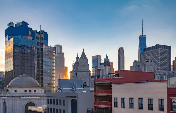 New York City skyline bij zonsondergang — Stockfoto