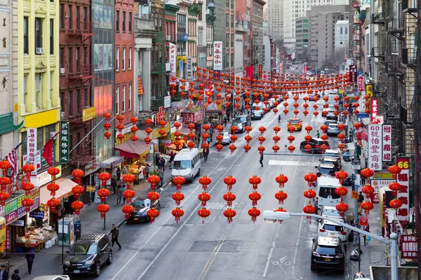 Coloridas calles de Chinatown en la ciudad de Nueva York — Foto de Stock
