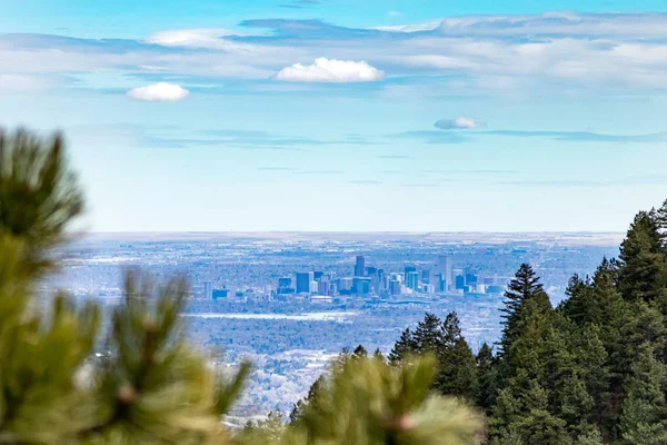 Uitzicht op de skyline van downtown Denver Colorado — Stockfoto