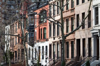 New York şehrinde tarihi binaların satır