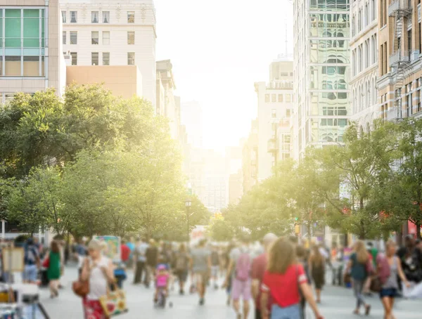 Grup anonim insan M Union Square Park'ta yürüyüş