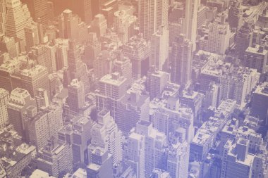 Manhattan 'daki kalabalık binaların yukarıdan görünüşü