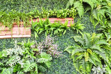 Artificial tree wall