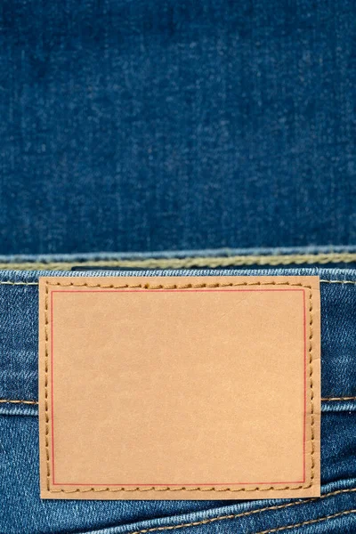 Étiquette Cuir Vierge Sur Nouveau Pantalon Jeans — Photo