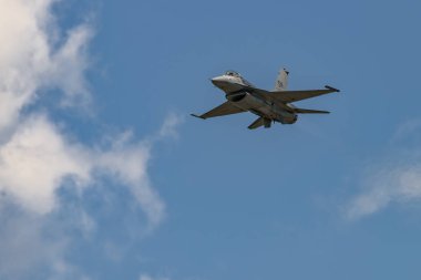 F 16 Falcon evrimi