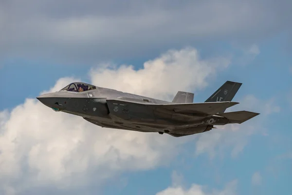 A Lockheed Martin F-35 villám — Stock Fotó