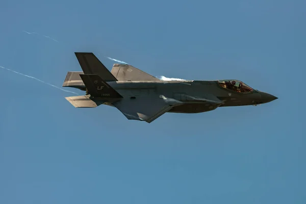 De Lockheed Martin F-35 bliksem — Stockfoto