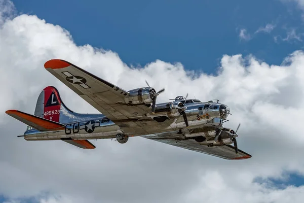 Boening-B - 17g Flying фортеця янкі леді — стокове фото